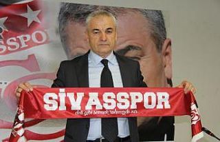Rıza Çalımbay 1 yıl daha Sivasspor’da!