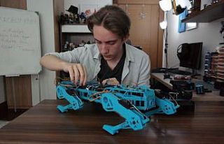 Robot köpek ile TÜBİTAK yarışmasında Türkiye...