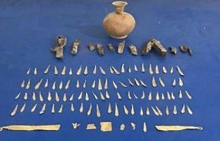 Romalılardan kalma altın tacı satamadan yakalandılar