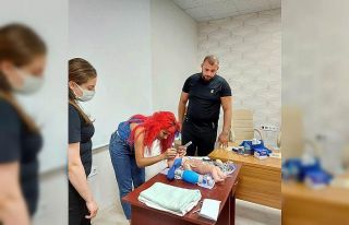 Sağlık çalışanlarına yenidoğan canlandırma...