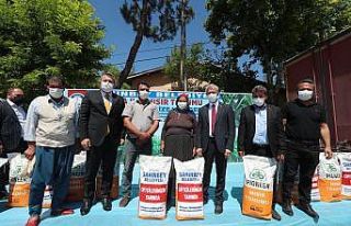 Şahinbey’den çiftçilere silajlık mısır desteği