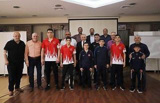 Şampiyon güreşçilere DTSO’dan ödül