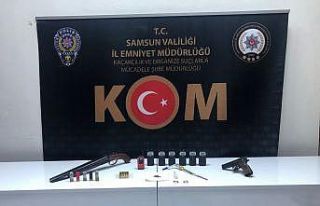 Samsun’da kendilerine polis süsü verip gasp yapan...