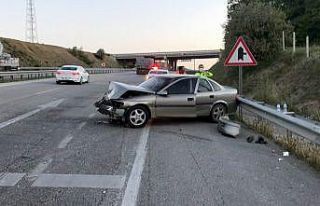 Samsun’da otomobil bariyere çarptı: 1 yaralı