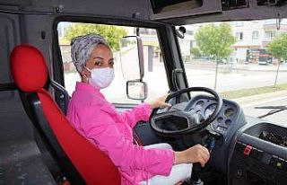 Samsun’un tek kadın ağır vasıta direksiyon öğretmeni