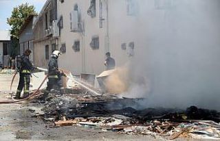 Sanayi sitesindeki atık yangını korkuttu
