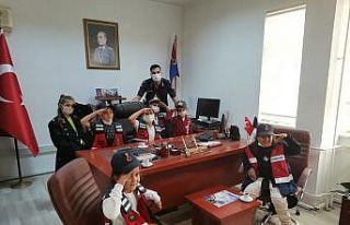 Sandıklı’da minikler jandarmayı ziyaret etti