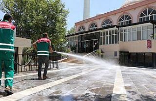 Şanlıurfa’da ibadethane temizliği