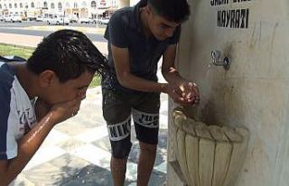 Şanlıurfa’da sıcak hava bunalttı