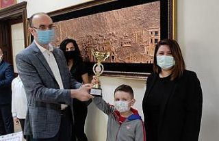 Satranç turnuvasında ödüller sahiplerini buldu