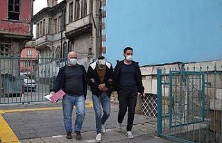 Şehit annesini dolandırmak isteyen şüpheliyi torunu...