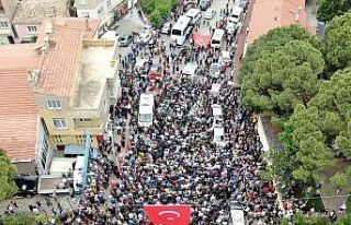 Şehit Polisi uğurlayan binler izdihama neden oldu