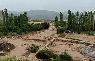 Sel sulama kanallarına zarar verdi