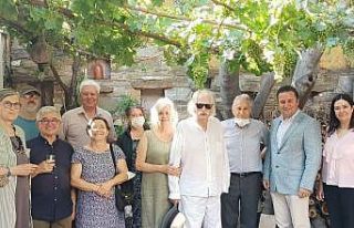 Selçuk Ticaret Odasından Efes’in emektar arkeologlarına...