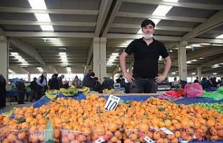 Semt pazarlarında fiyatların düşmesi vatandaşın...