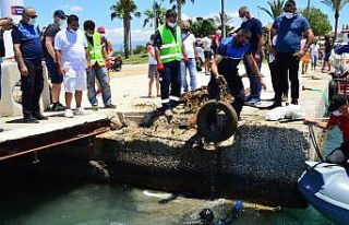 Side Limanı’nda yapılan sualtı temizliğinde...