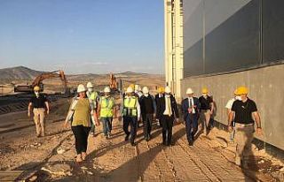 Siirt Valisi Hacıbektaşoğlu, çinko izabe tesisi...