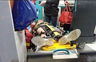 Siirt’te eşeğe bağlı iple sürüklenen çocuk...