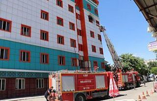 Siirt’te eski hastane binasında korkutan yangın