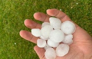 Silivri’de ceviz büyüklüğünde dolu yağışı