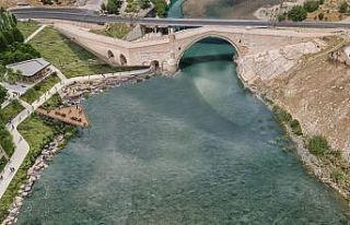 Silvan Malabadi Köprüsü’nün görkemi ortaya...