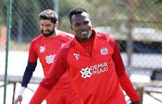 Sivasspor’da Isaac Cofie’nin durumu belirsiz!