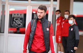 Sivasspor’da Robin Yalçın takımdan ayrılıyor!