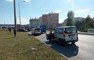Sivas’ta zincirleme trafik kazası: 1 yaralı