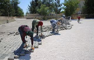 Sökülen eski parke taşları yeniden değerlendiriliyor