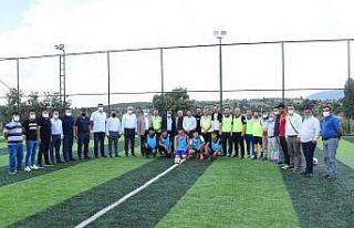 Spor Toto’dan Salihli’ye halı saha