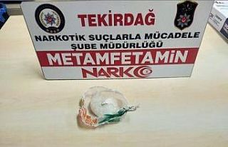 Şüpheli araçtan uyuşturucu çıktı