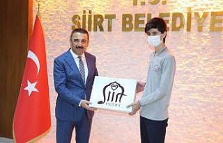 Suriyeli genç LGS’de Türkiye birinciliğini paylaşan...