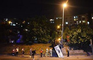 Sürücüsünün direksiyon hakimiyetini kaybeden...