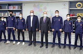Takım halinde Türkiye üçüncüsü oldular