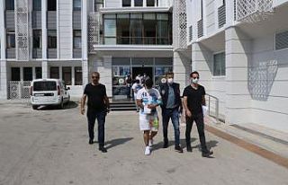 Taksi ile genci zorla kaçırmak isteyen 7 kişi tutuklandı