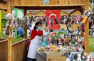 Talas’ta Maharetli Eller Kadın Üretici Pazarı...