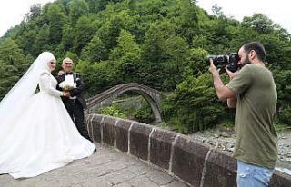 Tarihi Çifte Köprüler düğün çekimlerinin gözde...