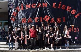 Tarihi Erzincan Lisesi 113. mezunlarını coşkuyla...
