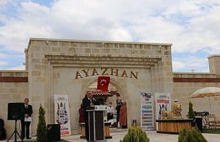 Tarihi Frig Vadisi’nde ele emeği göz nuru eserler...