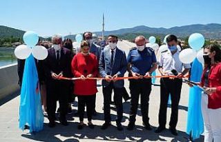 Tarihi köprüde yıl sonu sergisi açıldı