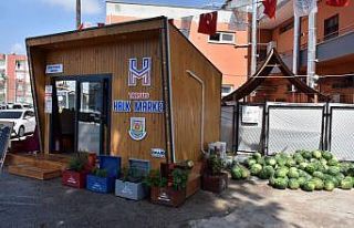 Tarsus Belediyesi, 15 ton karpuzu halka ücretsiz...