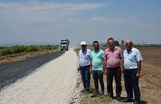 Tarsus’taki grup yollarında yenileme çalışması...
