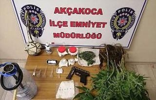 Tatil beldesinde uyuşturucu taciri şahıs tutuklandı