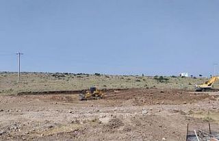 Tehlike arz eden gölet kapatıldı