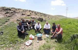 Tekman’da iki mahallede su arızası giderildi