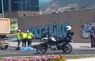 Tırın çarptığı motosiklet sürücüsü kadın...