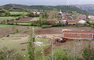 Tokat’ta tarım arazilerini dolu vurdu, zarar büyük