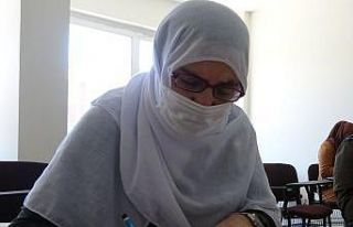 Torunlarıyla mesajlaşmak ve haberleri okumak için...