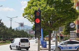 Trafik ışıklarından ‘Aşı ol’ çağrısı