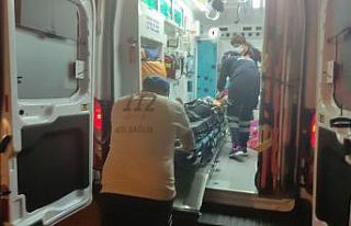 Trafik magandası kendisi uyaran otomobile 16 el ateş...